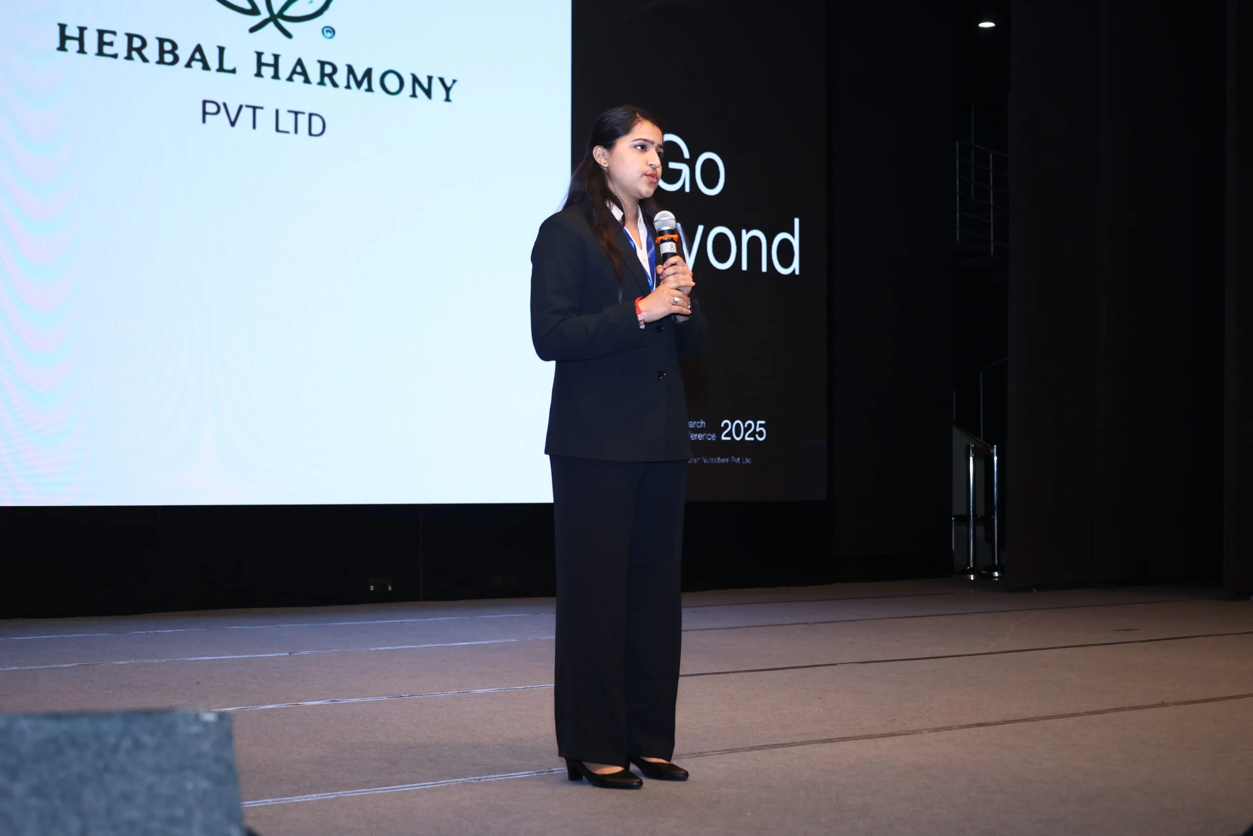 BRC 27 Presentation Team - Green Glow Pioneer